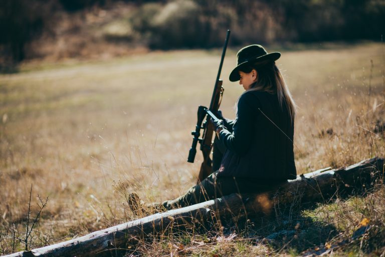 Repräsentative Studie: Erlegerbilder in sozialen Medien schaden dem Ansehen der Jagd!